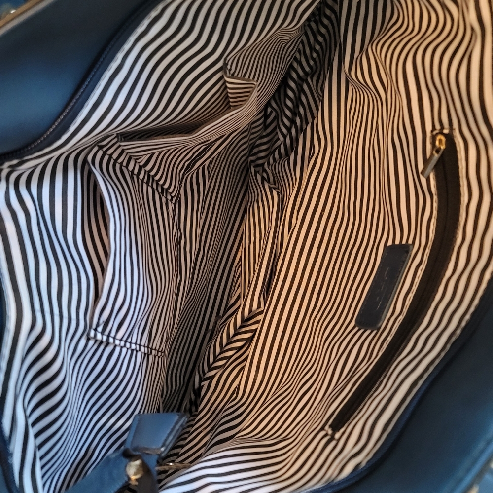 Yoki Purse - Picture 5 of 5